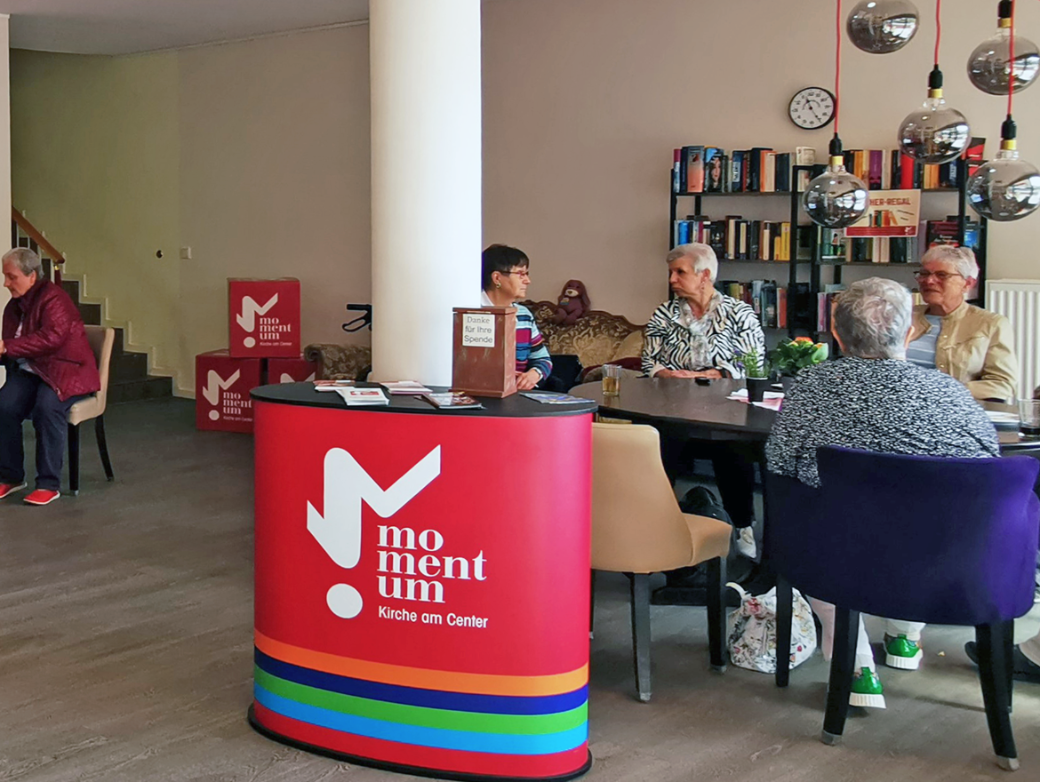 Das Momentum in Neunkirchen ist ein Citypastorales Projekt